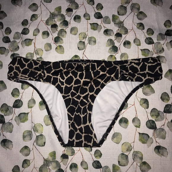VS The Ribbon Ruched Bikini Bottoms Giraffe Print - Picture 1 of 3